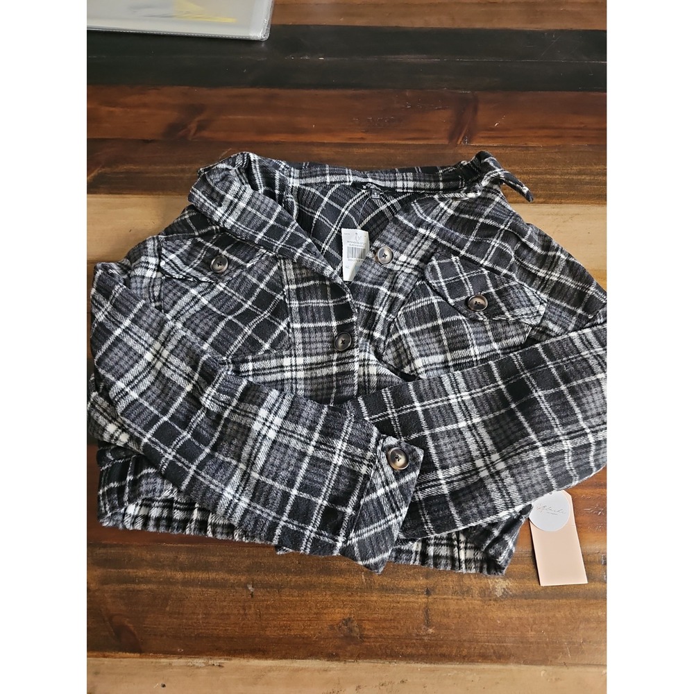 Blashe Los Angeles Women's Small Plaid Cropped Shacket Jacket Black Gray NWT0090